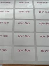 Adesivo Open Fiber Dim.mm.50x30    Conf.100 Fogli da 30 adesivi+Coprente