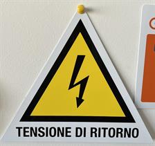 Cartello Bifac. PVC lato 130mm   RIF.13 con cordino+ancoretta